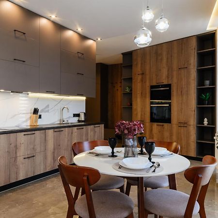 Luxury Apartments Smart House Uzhhorod Exterior photo