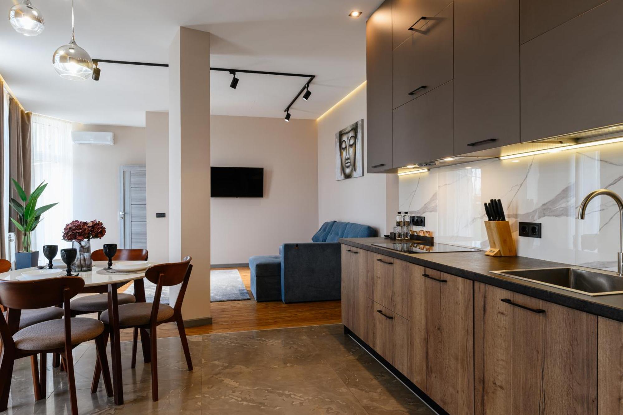 Luxury Apartments Smart House Uzhhorod Exterior photo