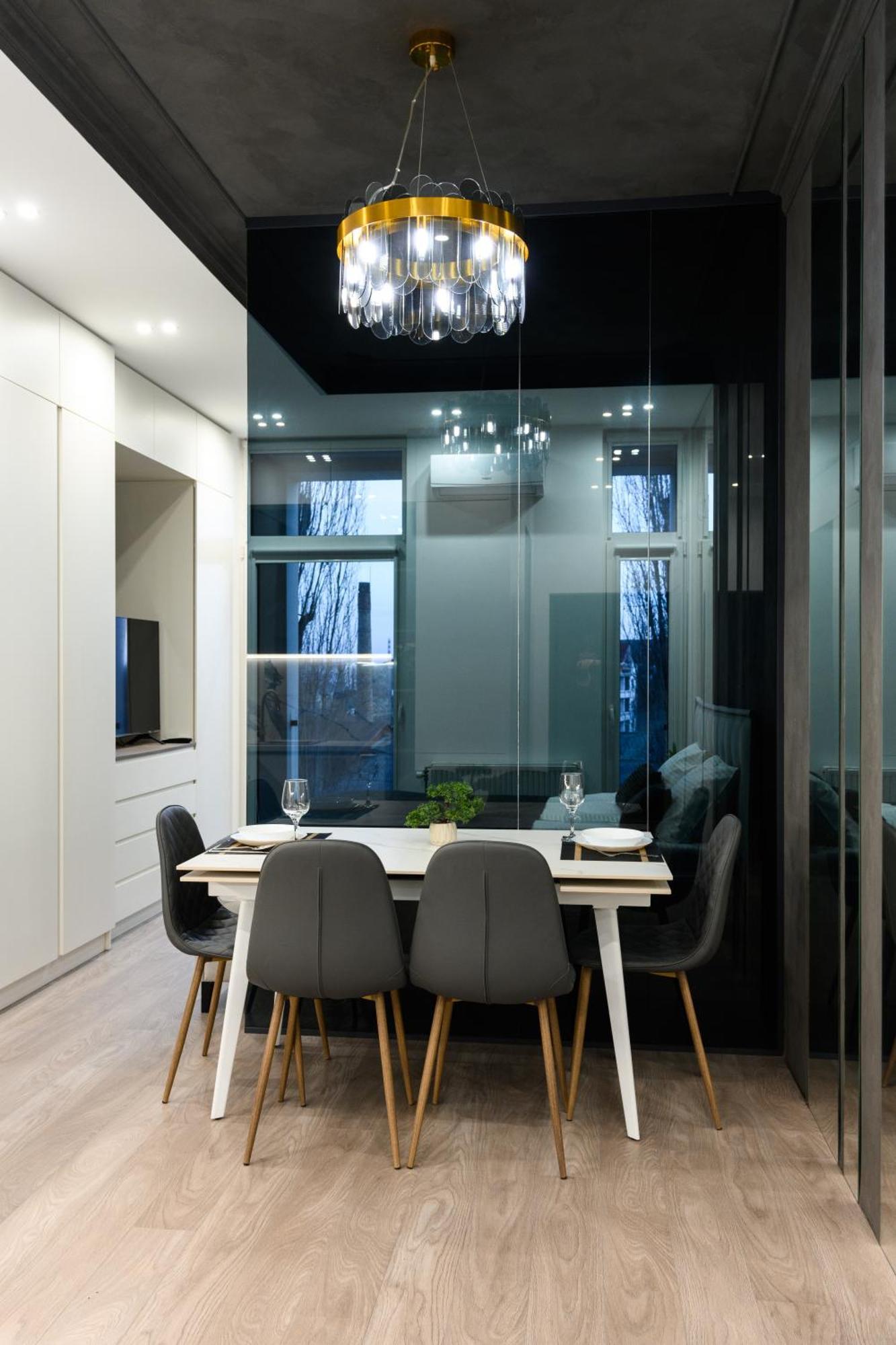 Luxury Apartments Smart House Uzhhorod Exterior photo