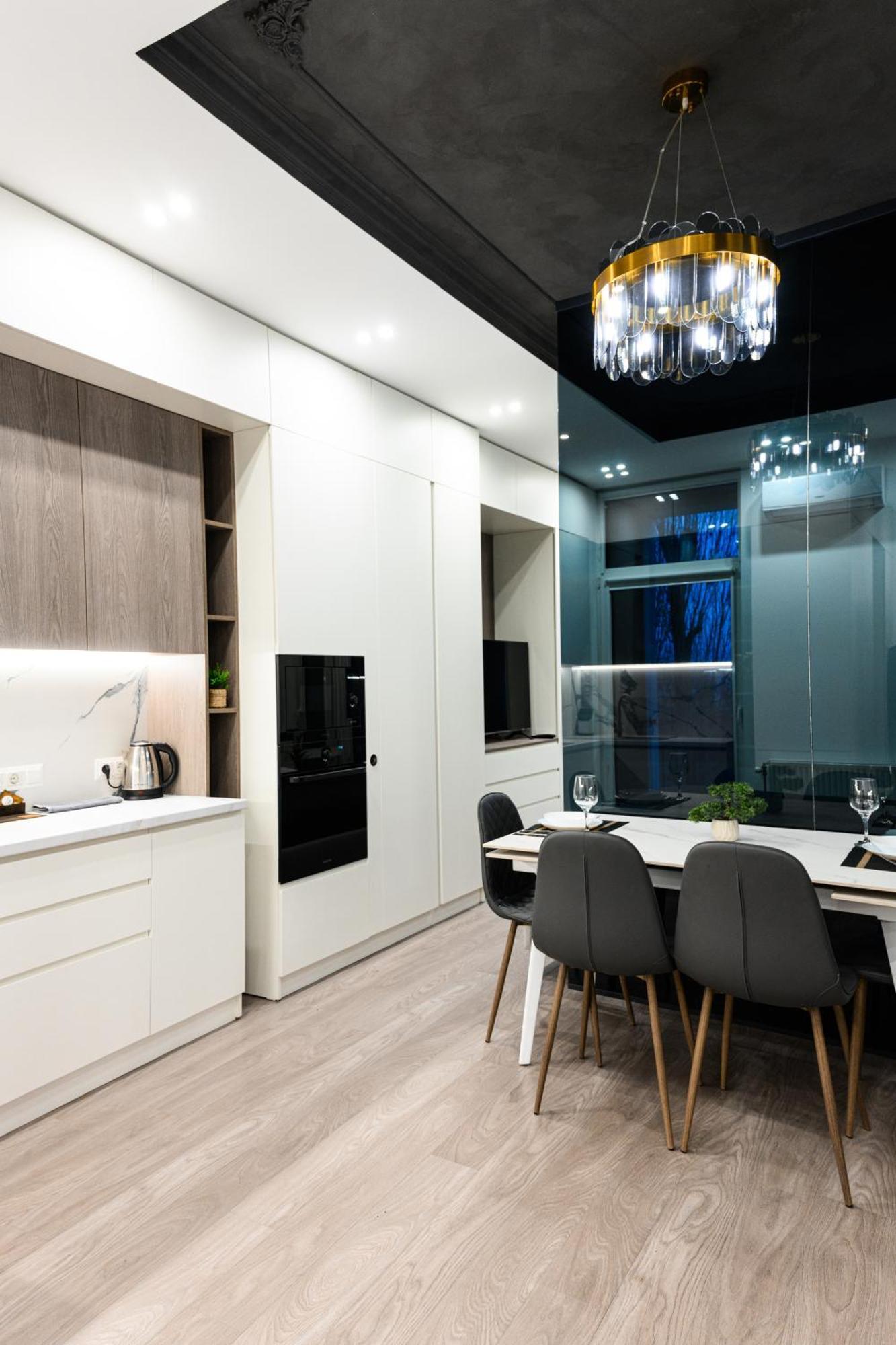 Luxury Apartments Smart House Uzhhorod Exterior photo