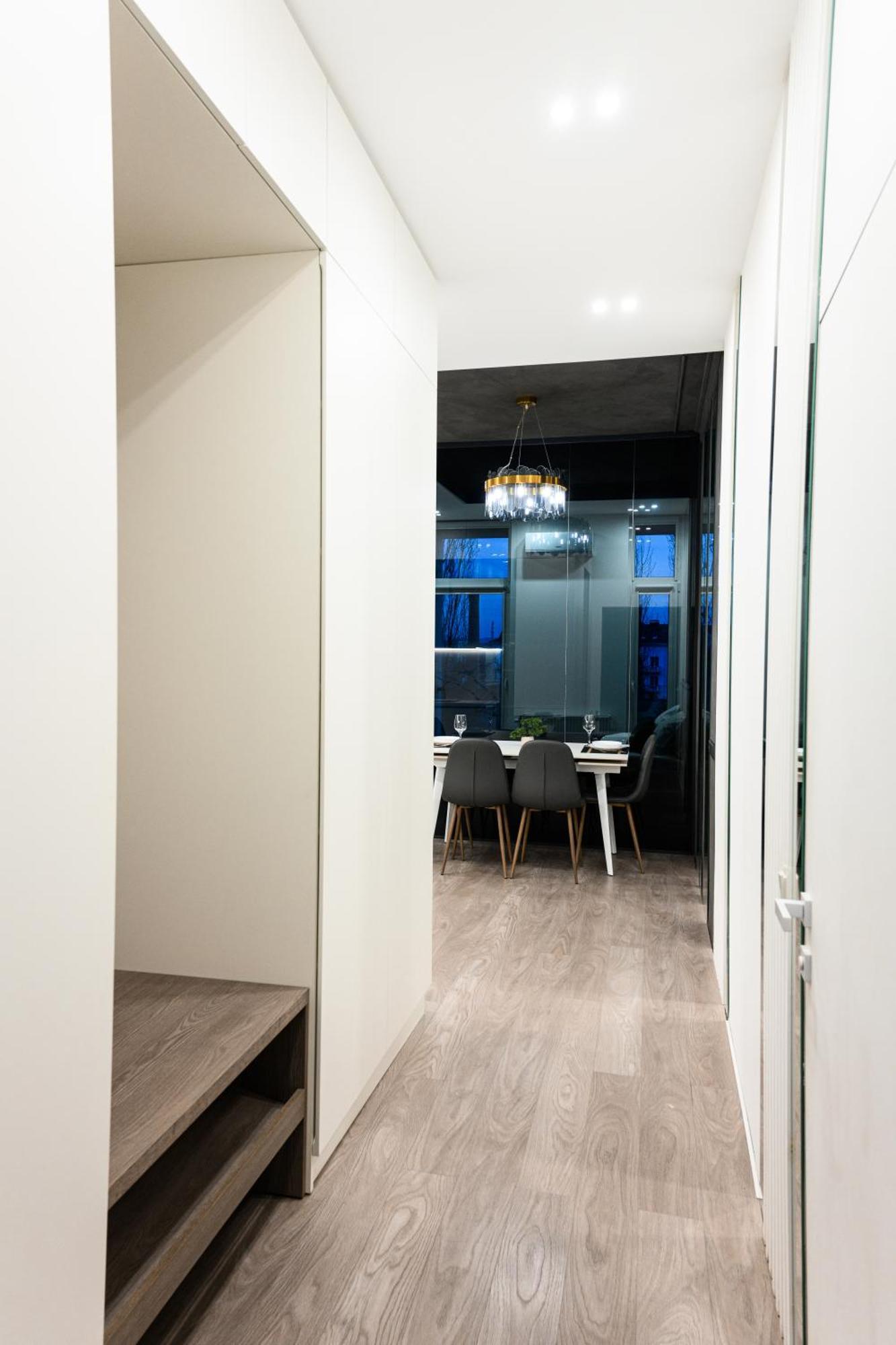 Luxury Apartments Smart House Uzhhorod Exterior photo